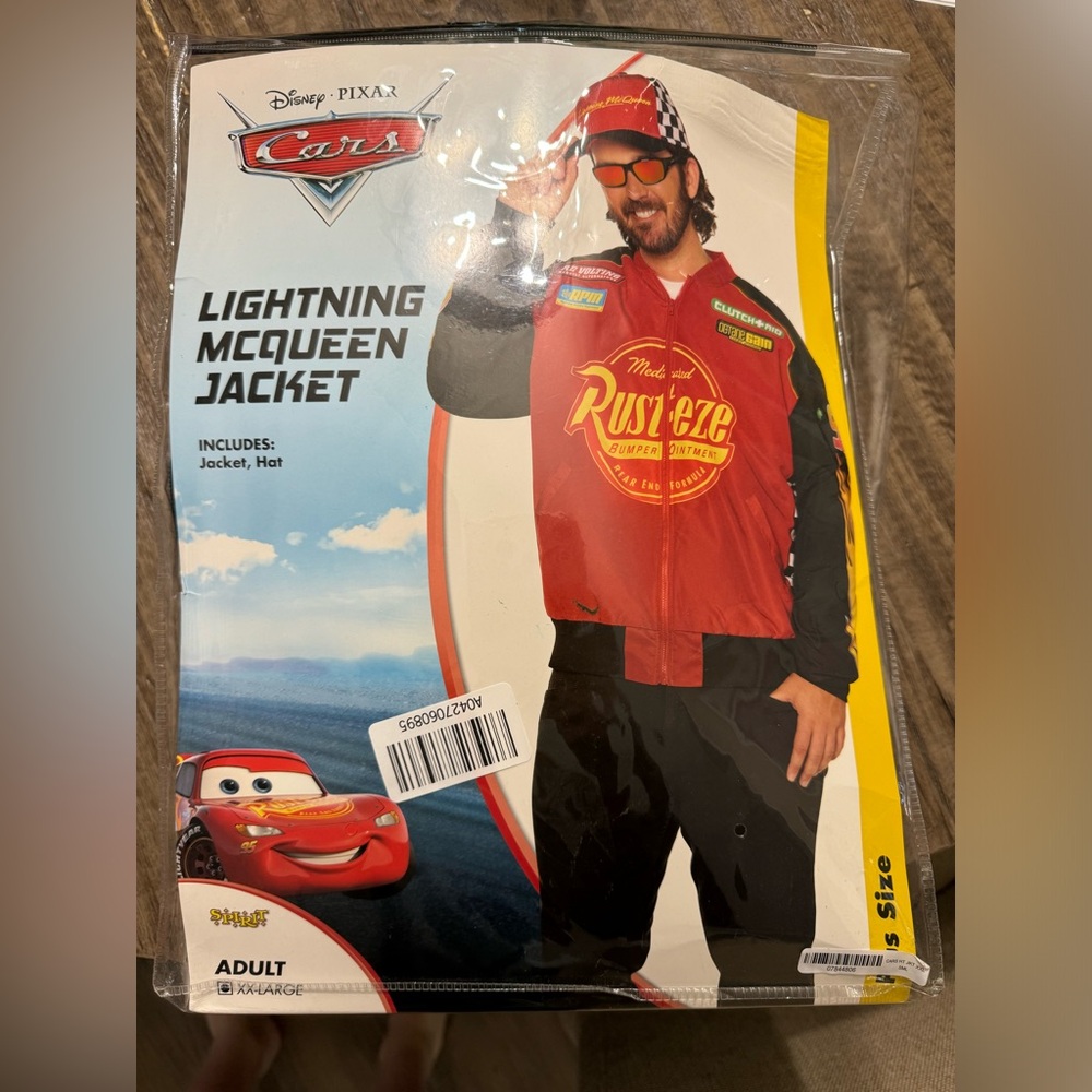 Men’s Disney Pixar Cars Lightning McQueen Jacket XX-LARGE
